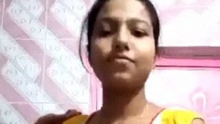 Gadis Bangladesh Menggoda Dengan Telanjang Di Shopnohin