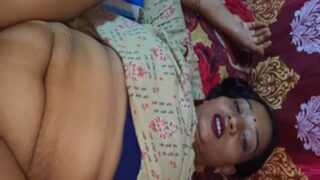 Suami Bangunkan Istri Dan Rekam Adegan Mesra Mereka Yang Panas