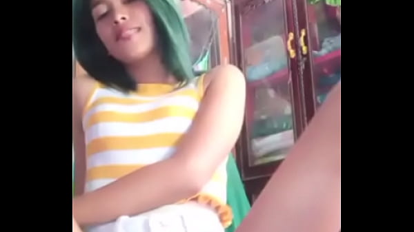 Bigo Live: Cewek Asia Menggoda Dengan Celana Ketat Yang Menggoda