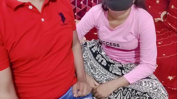 भाभी को चोदता हुआ साला, सीने से चिपकाकर जोर-जोर से थप्पड़ मारते हुए