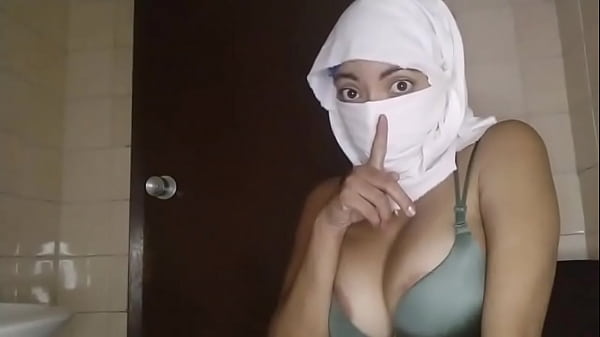 Istri Arab Muslim Mesum Masturbasi Basah Diam-diam Saat Suami Pergi