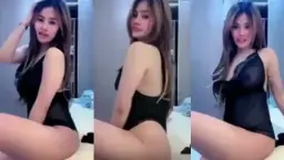 Uting Mamamia, Lingerie Tembus Pandang Yang Menggoda Dan Menggairahkan