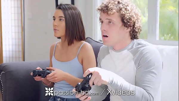 Kakak Tiri Gila Asmara, Main Game Berujung Ngesex Ganas!