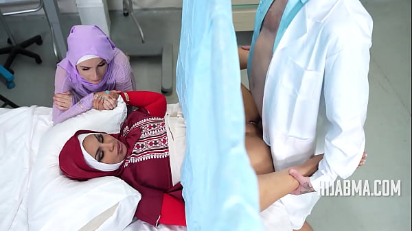 Istri Arab Biarkan Dokter Hamili Dia | Hijabma