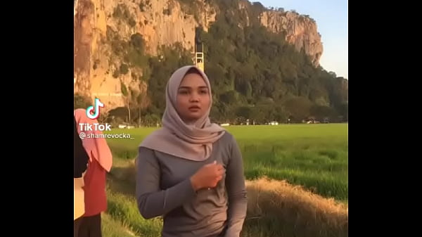 Goyangan Maut Bertudung