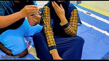 Adik Tiri Berhijab Nekat Buka Pussy Buat Main, Tapi Kakak Malah Salah Lubang Masangin Mainan Anal
