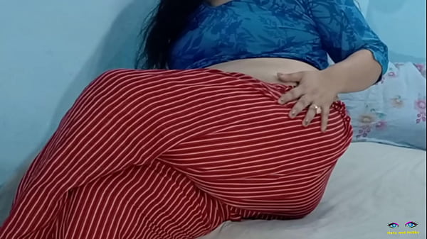 Di Tengah Deru Erangan Keras, Istri Nakal Netu Menginginkan Perlakuan Anal Kasar Untuk Pantat Besarnya Dengan Erotisme Menggairahkan Dalam Bahasa Hindi.
