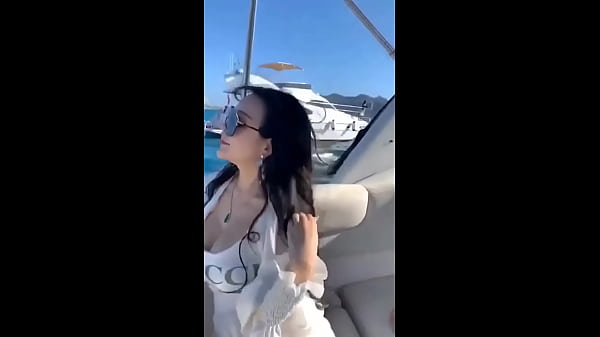 Gái Tàu, Có Phải Em Là Cơn Mơ Tình Ái?