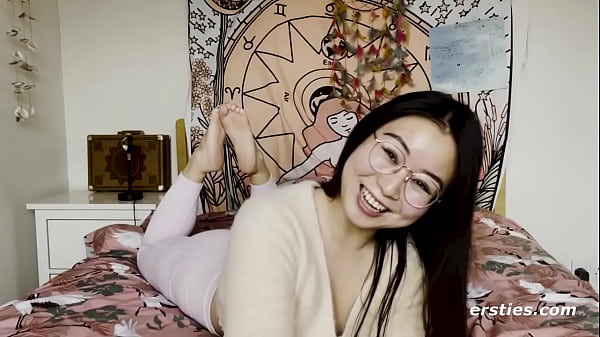 Gadis Tionghoa Imut Bergairah Saat Bikin Video Masturbasi Eksklusif Untuk Kami