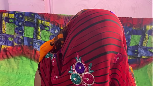 Sasur Gila Nafsu, Gagahi Menantu Di Ranjang Saat Dia Mau Tidur – Adegan Mesum India Dengan Suara Hindi