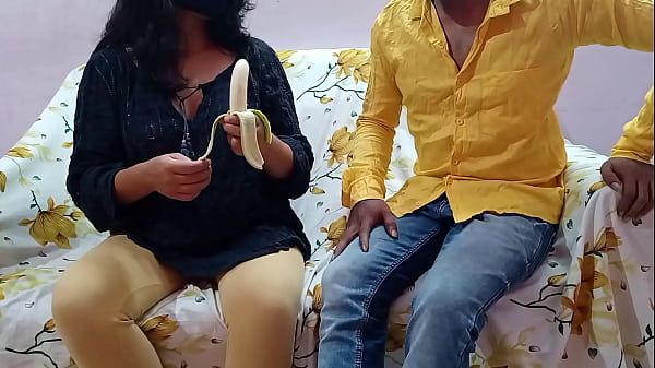 Desi Jija Sali Spesial: Adegan Seks Panas Dengan Pisang Dan Audio Hindi Yang Menggoda
