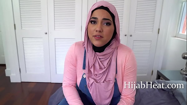 Gadis Arab Montok Minta Hummus Demi Dapatin Kenikmatan Lain