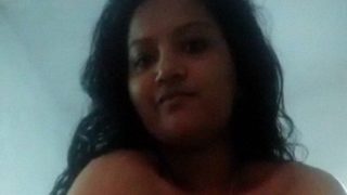 Video Perempuan Malayali Seksi Bugil Total, Goyangin Badan Sampai Mulus