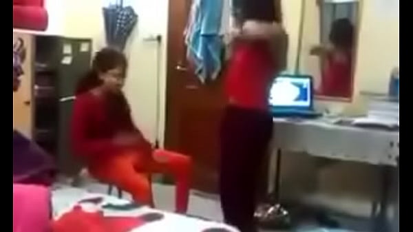 Lucah Lucu Di Hostel, Gaya Hindi Bikin Makin Panas