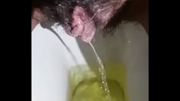 Cewek India Desi Lagi Ngocok Sambil Pipis