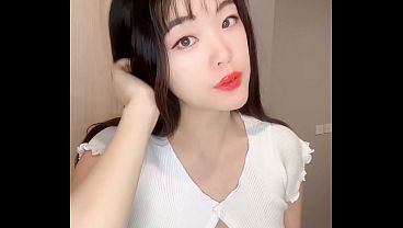 Macy試身室新春誘惑：黑色旗袍下的情慾自主實踐