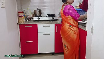 Desi Bhabhi Digebuki Ganas Di Dapur Pakai Kontol Gede