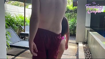 Gadis Thailand Bawa Klien Bule Kontol Gede Untuk Dihisap, Ditiduri, Dan Disemprot!