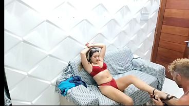 Ibu Mertuaku Yang Masih Muda Sendirian Di Rumah Dan Penuh Nafsu, Aku Datang Dan Dia Cepat Merayuku Untuk Menikmati Pantat Ketatnya Sampai Aku Memuntahkan Isi Di Dalamnya. Vagninho E Vivi Si Nakal.