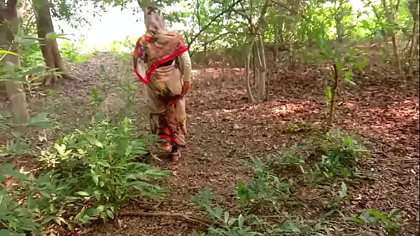 Malam Natal Paling Ngehe Di Hutan, Radhika Desi Bikin Makin Panas.
