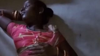 Banci Adivasi Bongkar Pussy Sambil Angkat Saree