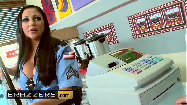 Payudara Montok Seragam Biru – Audrey Bitoni, Honey White, Johnny Sins – Krim Boston – Brazzers