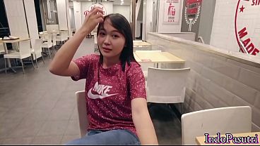 Nonton Bokep Indo Viral – Mahasiswi Sange Ngacir Selingkuh Pas Janjian Lunch, Kontol Nendang Dalem Memek Basah.