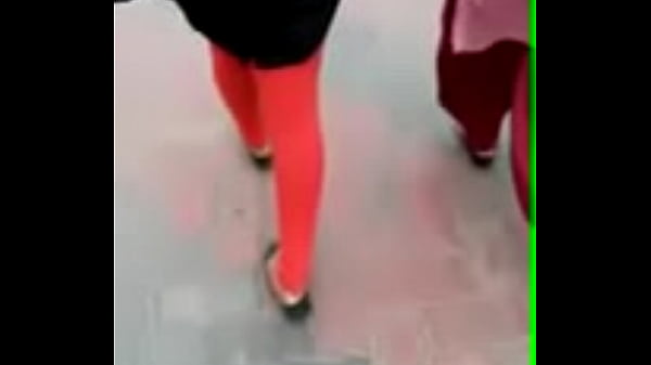 Desi Cewek Bengali Lagi Ngebut Di Jalan, Bikin Panas.