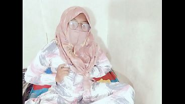 Tante Seksi Indonesia Lagi Viral Colmek Pake Botol, Bikin Ngilu Dan Pengen Dicoba