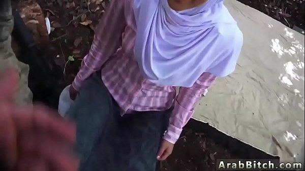 Cewek Arab Ngewe Cewek China Dan Pelajar Sekolah Di Rumah Kosong.