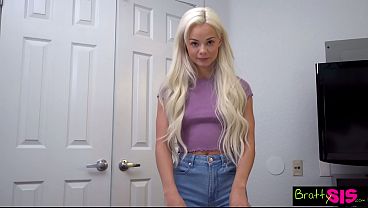 Si Blonde Nakal Elsa Jean: “kasih Duit Lo, Gue Hisap Kontol Lo Sampe Kering”