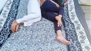 Desi Lugu Manis Si Malu-malu Pertama Kali Digaruk, Cewek Desa Pertama Kali Ngerasain Kontol