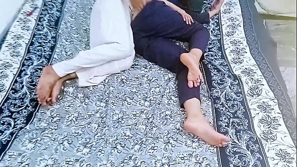 Desi Lugu Manis Si Malu-malu Pertama Kali Digaruk, Cewek Desa Pertama Kali Ngerasain Kontol