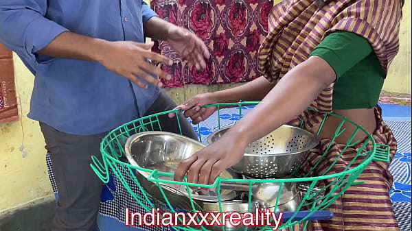 Ngentot Keluarga Tiri India Paling Hot, Suara Desi Jelas Bikin Makin Basah