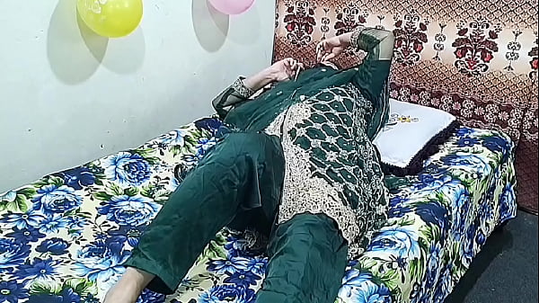 Seorang Istri India Memanggil Anak Muda, Lalu Mereka Bercinta Kasar Dengan Suara Hindi Panas.
