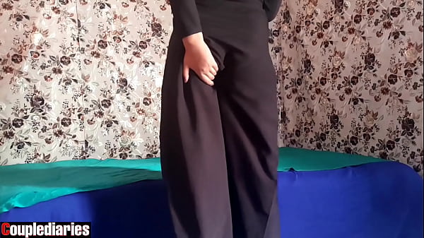 Istri Hijab Arab Lagi Horny, Dia Manggil Selingkuhannya Biar Main Bareng