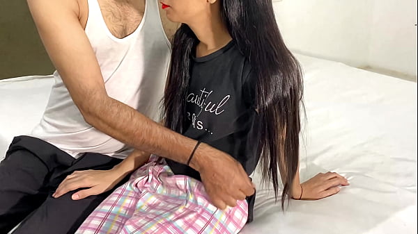 Ngentot Memek Sempit Cewek Desi Sama Kontol Gede Om-om, Bokep Cewek Desi Panas
