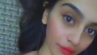 Gadis India Imut Telanjang Menggoda, Bikin Nafsu Naik