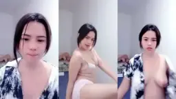 Goyang-goyangin Dada Miss China Dreamlive, Colokin Tete Sambil Remas-remas