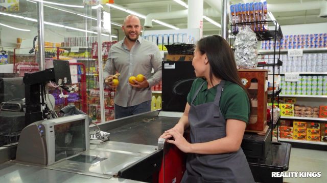 Kimmy Kimm Di Supermarket, Ngewe Di Lorong Sayur Sambil Ditunggu Suami