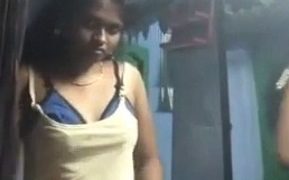 Video Bugil Cewek Trichy Ganti Baju, Bikin Makin Basah