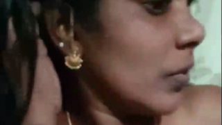 Video Cewek Tamil Murahan Direkam Pelanggan Sebelum Ngewe