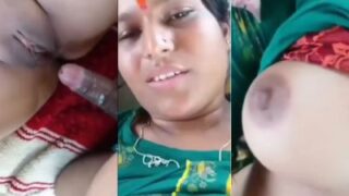 Video Desi Kampung Ngentot Brutal, Cewek Desa Digebuk Kayak Pelacur