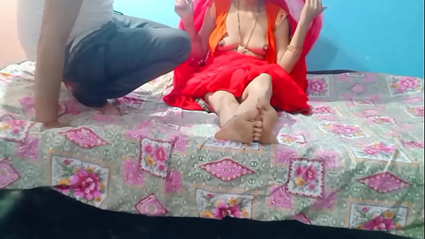 Bhabhi Ne Jab Ghar Mein Koi Nahi Tha, Devar Ke Saath Masti Karte Hue Apna Petticoat Utha Diya
