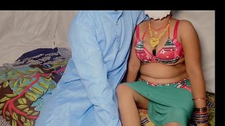 Sasur Ne Bahu Ko Baby Doll Dress Gift Karke Chod Diya, Christmas Night Mein Mazedar Hard Pussy Fuck Aur Oral Sex Ki Kahani.