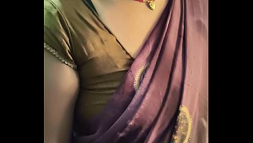 Aku Tertarik Sama Istri Orang India Yang Seksi Banget, Pengen Goda-goda Dia.