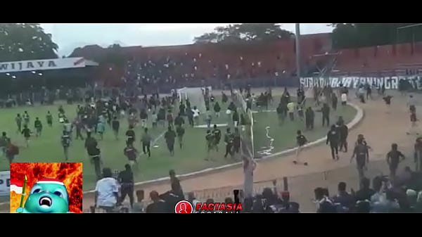 Budaya Baku Hantam Versi Suporter Indonesia, Ngegas Sampai Maksa Masukin Bola Ke Lubang Lawan.