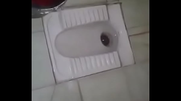 Desi Pasangan Lagi Ngewe Panas Di Toilet