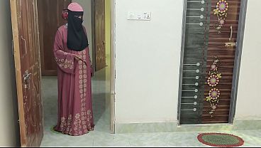 Aku Ngewe Step-sis Karena Biarin Dia Main Game.