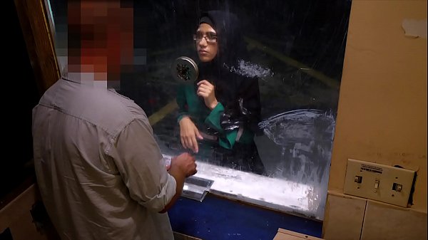 Arab Malu Besar – Cewek Arab Nekat Ngewe Demi Duit Di Motel Kumuh